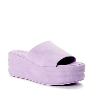 No Boundaries 2.5" Flatform Purple Wedge Sandals NWT
